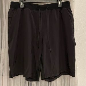 Men’s Lululemon THE short 9” lined